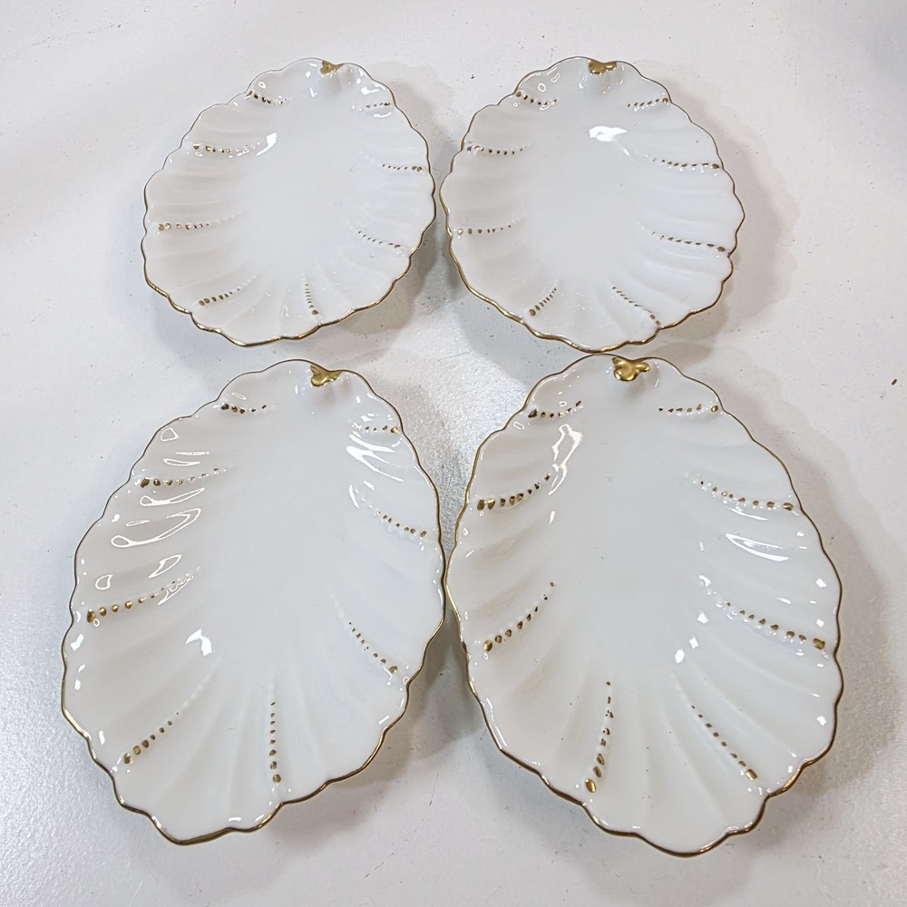 Set of 4 Andrea By Sadek Leaf Shaped Porcelain Trinket Dishes White Gold Trim